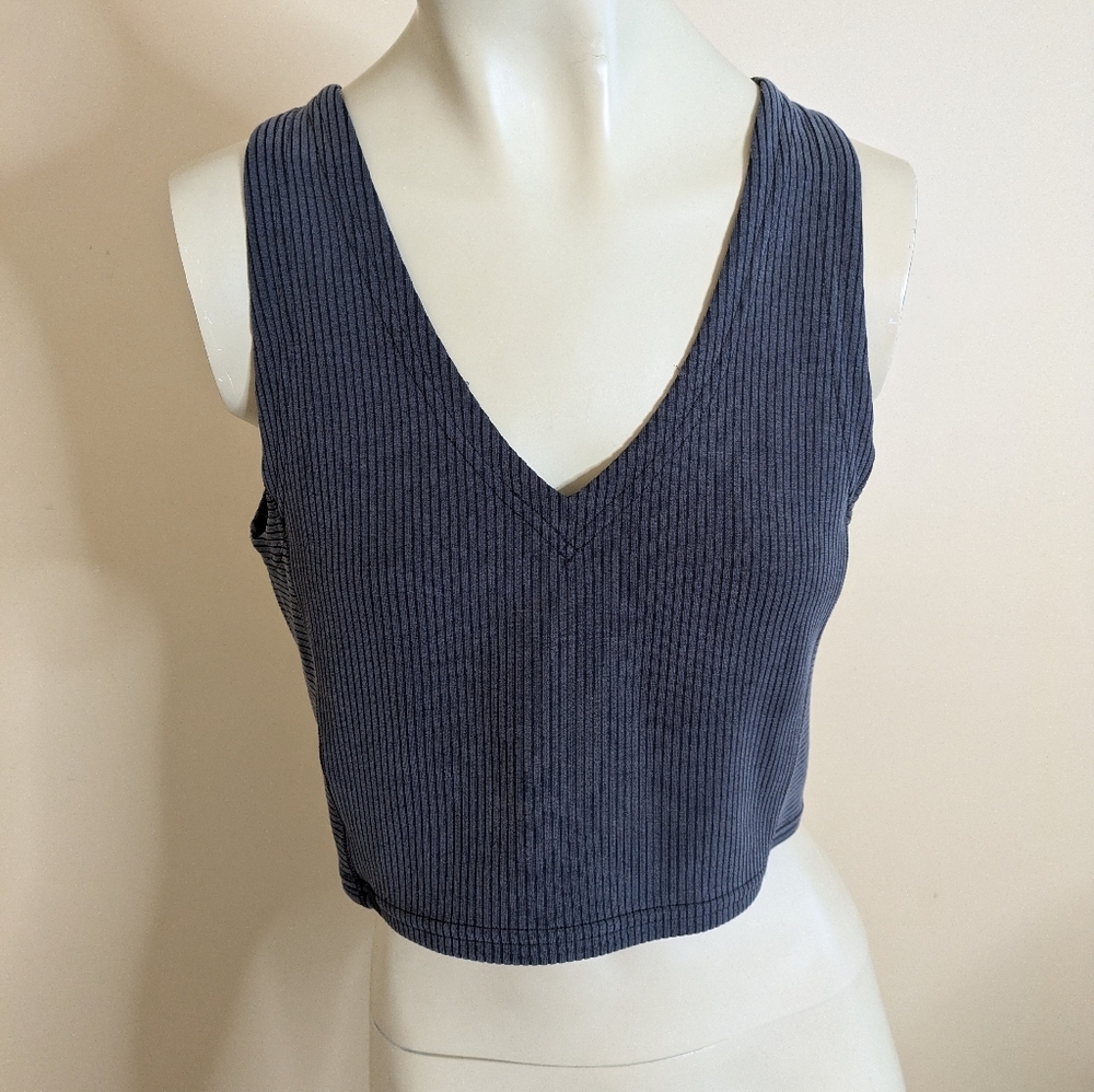 Lululemon Sleeveless Ribbed Crop Tank Top with Deep V-Neckline
